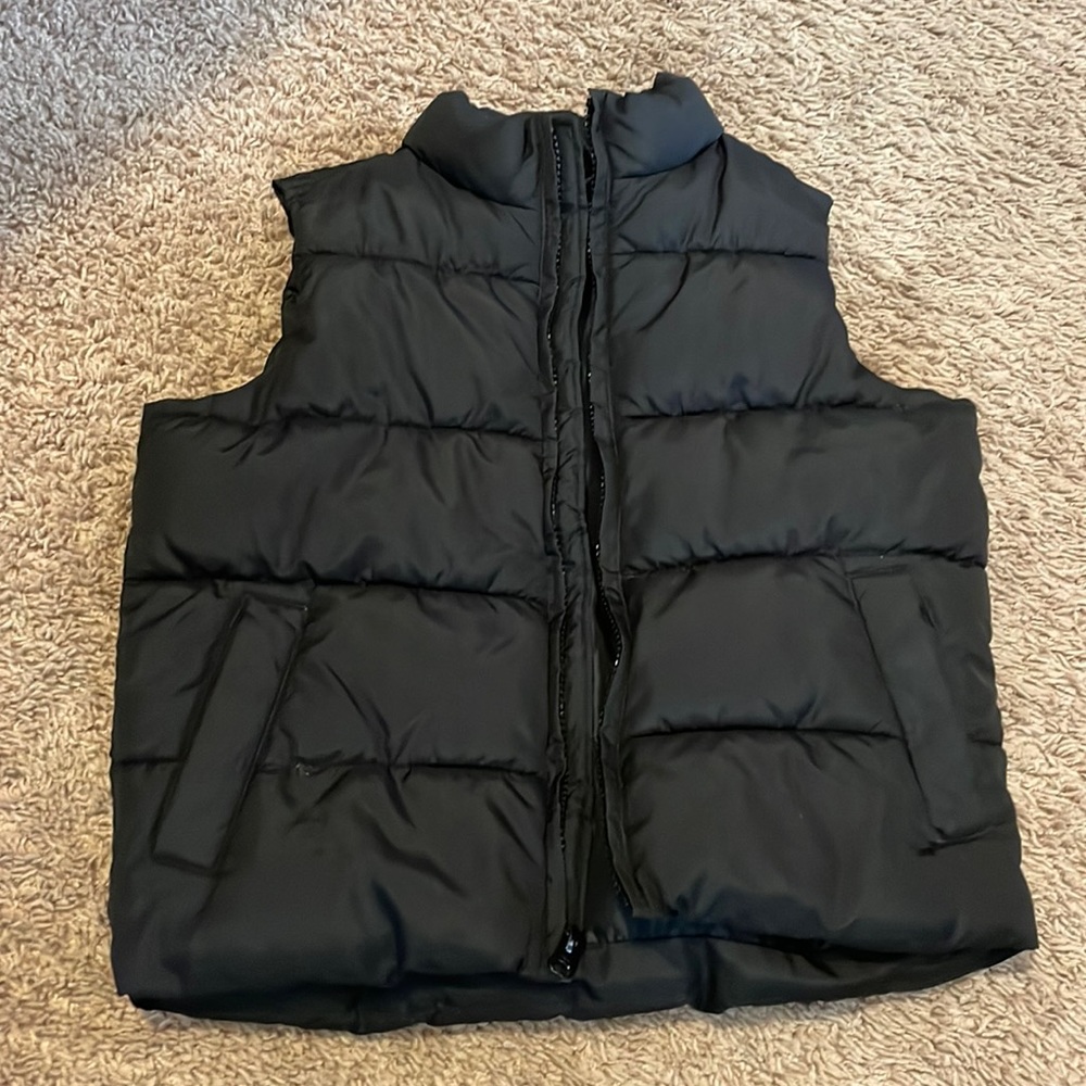 EUC size 5 Old Navy, black vest